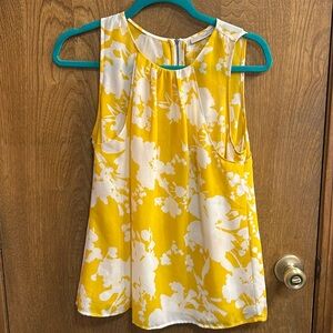 Yellow blouse with zipper